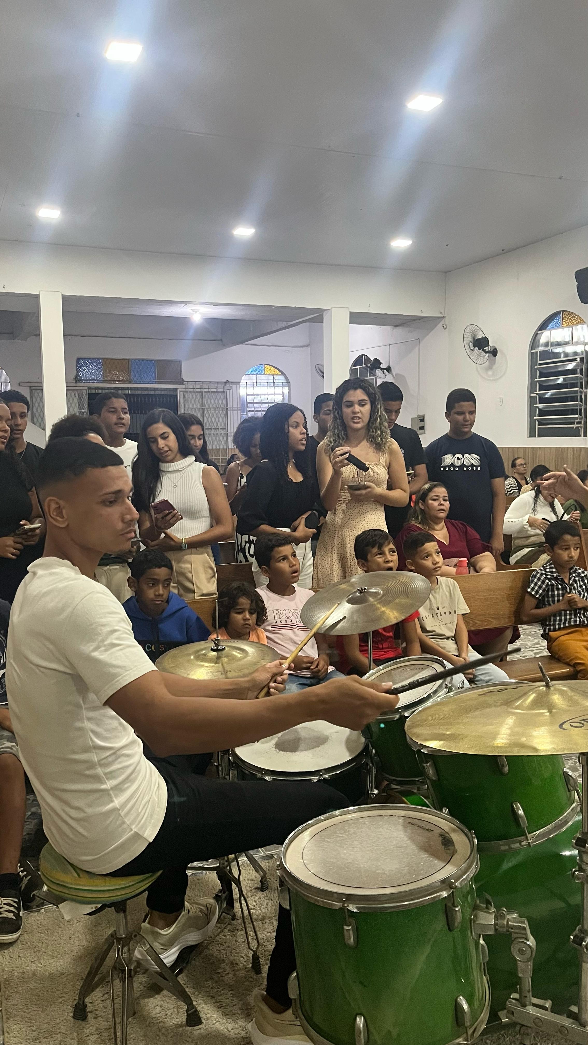 Departamento dos Jovens e Adolescntes